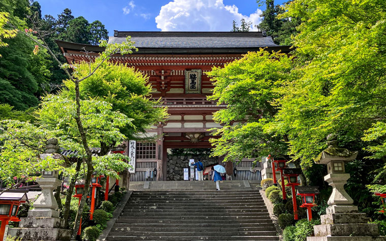 鞍馬寺 仁王門